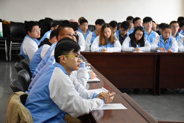 QQ图片20171122130222.jpg QQ图片20171122130222.jpg